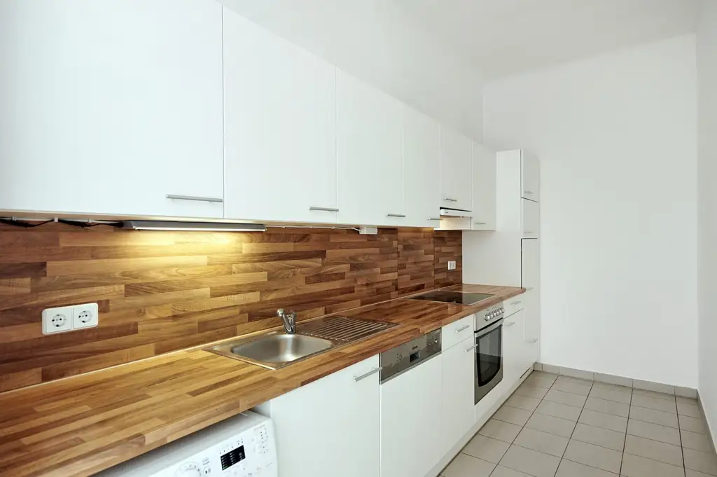 Wohnen im sanierten Altbau - top geschnittene 2-Zimmer-Wohnung!