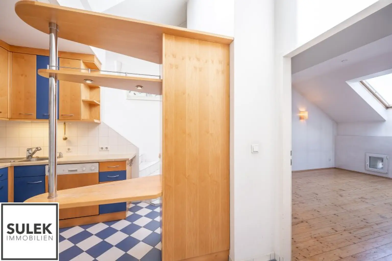 3 Zimmer-Dachgeschosswohnung mit Terrasse am Währinger Gürtel, nahe U6!