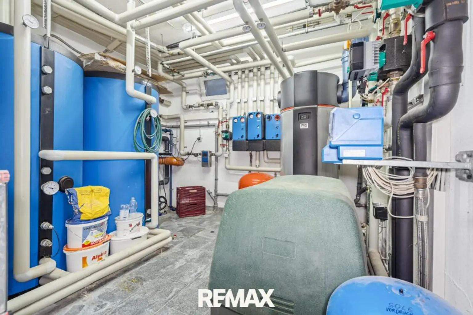 UG: Heizung-Erdwärmepumpe, Brauchwasser und Pufferspeicher
