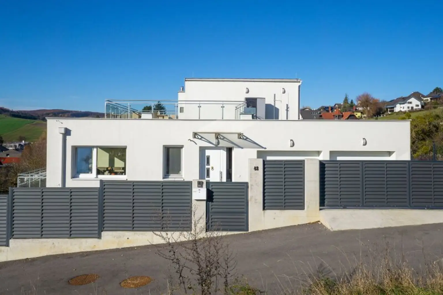 Hausansicht straßenseitig