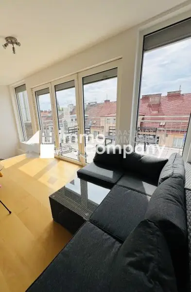Luxuriöse zweistöckige Wohnung mit atemberaubendem Stadtblick + Balkon und geräumiger Terrasse! 15. Bezirk! U3