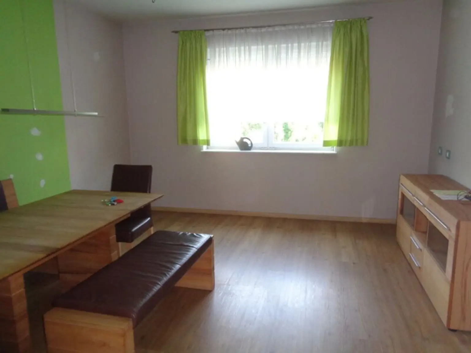 Wilfersdorf: A5 Anschluss: Mistelbach -Nähe: optimales Familienwohnhaus