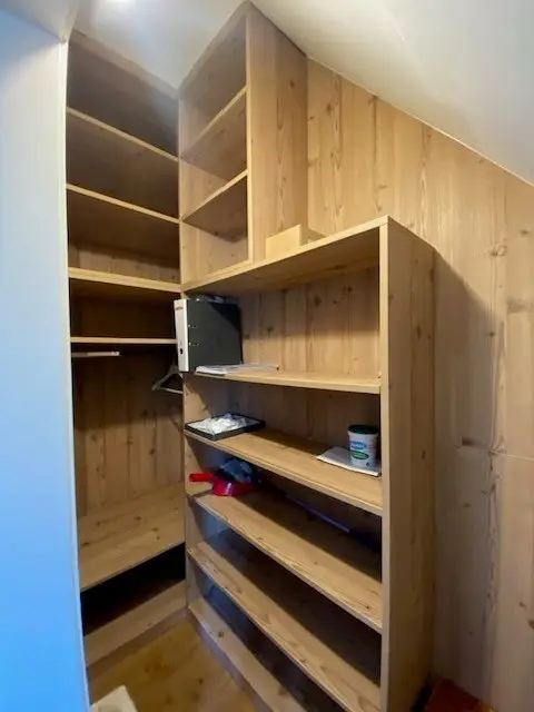 praktischer Abstellraum neben der Küche
