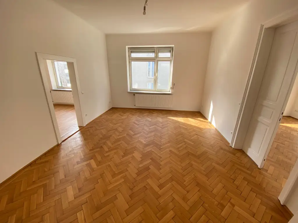 TOP SANIERTE ALTBAUWOHNUNG MIT BALKONE - LANDSTRASSE/EDERSTRASSE NÄHE SCHILLERPARK