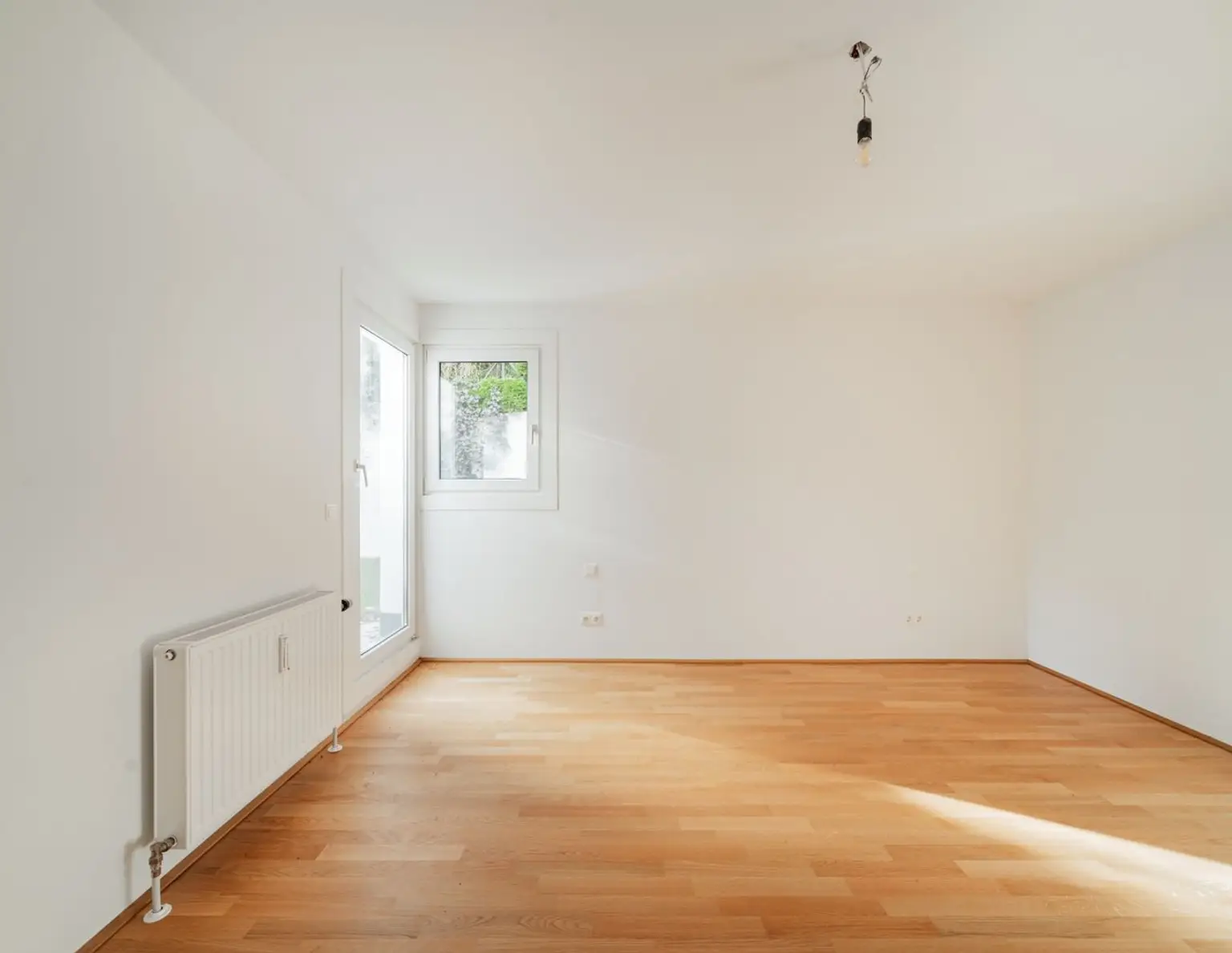 Gartenwohnung in Neustift am Walde, 4-Zimmer, hochwertige Ausstattung.
