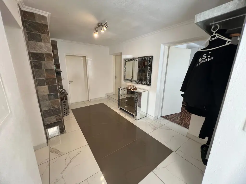 Einfamilienhaus mit 6-Zimmer, Galerie, Panoramablick, Doppelcarport und viel Potential  in sonniger Lage in Gampern / Witzling