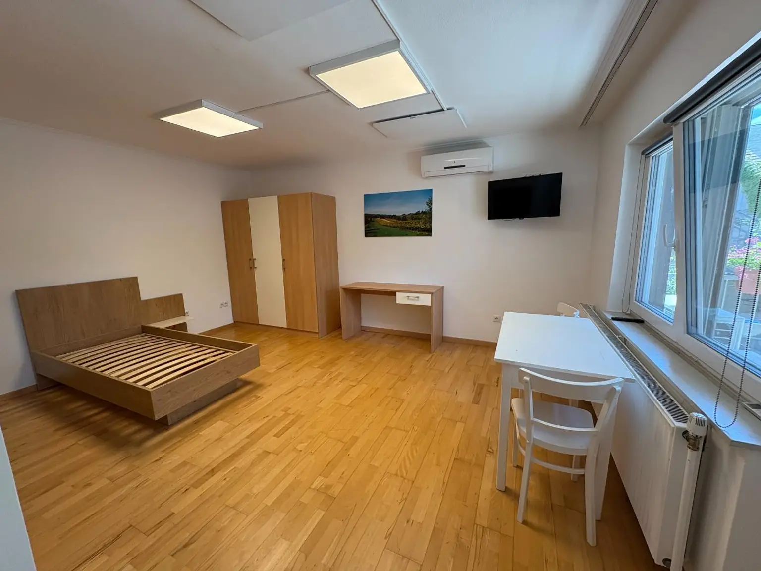 Komplett möbliertes Studio