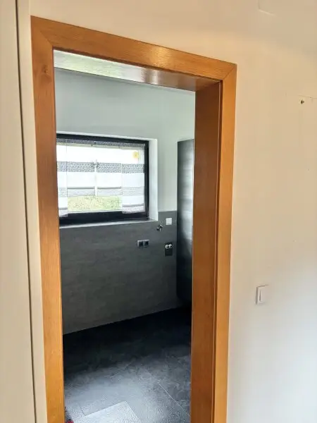 ** FAMILYS BEST **   Reinersdorf !! Bungalow mit ca. 122 m2 Wfl. in ruhiger, idyllischer Ortsrandlage mit ca. 1.200 m2 Eigengrund !!