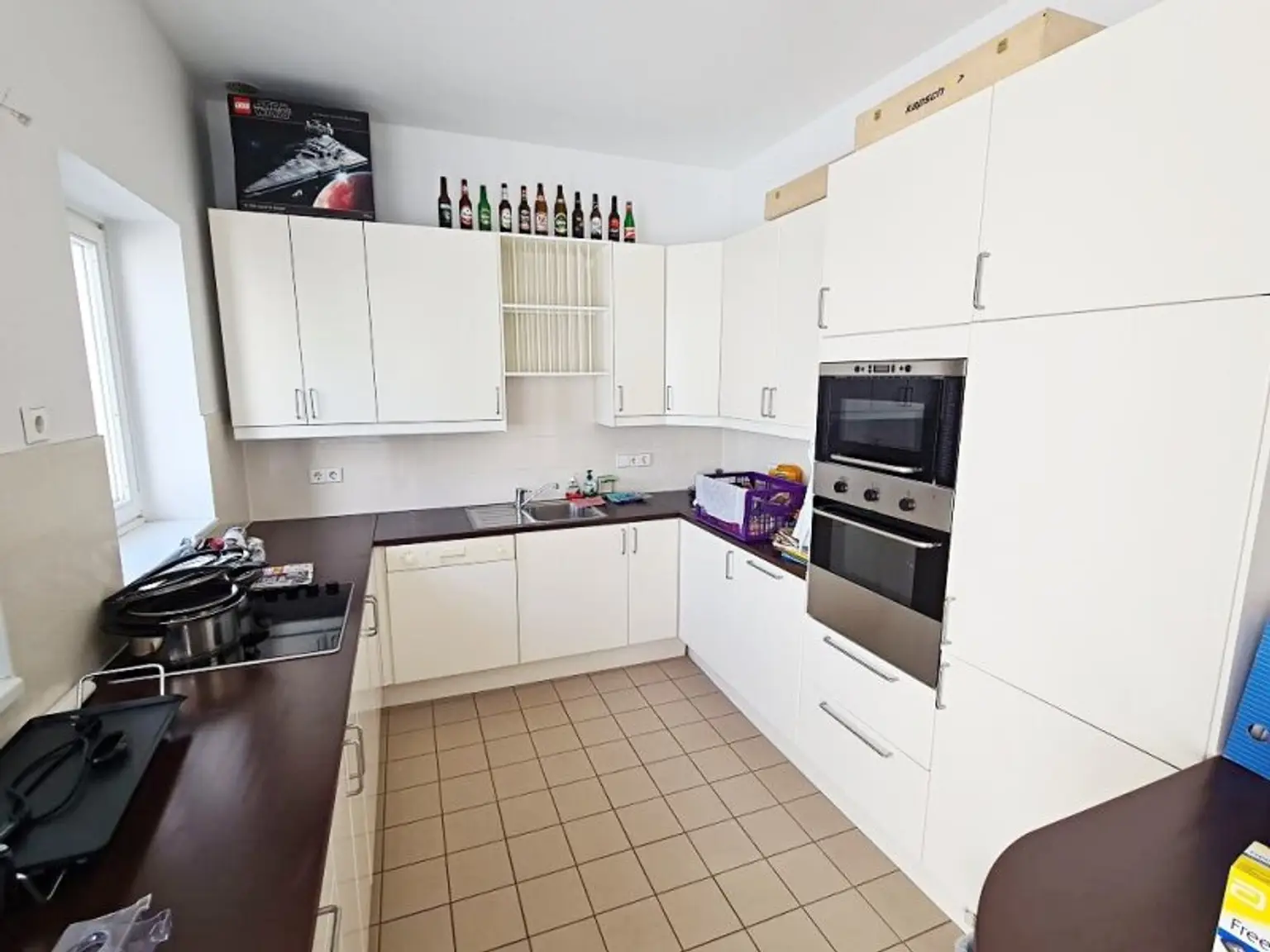 TERRASSENHIT, U1-NÄHE, 84 m2 Dachgeschoß mit 30 m2 Terrasse, 2 Zimmer, Wohnküche, 2 Bäder, Parketten, Viktorgasse