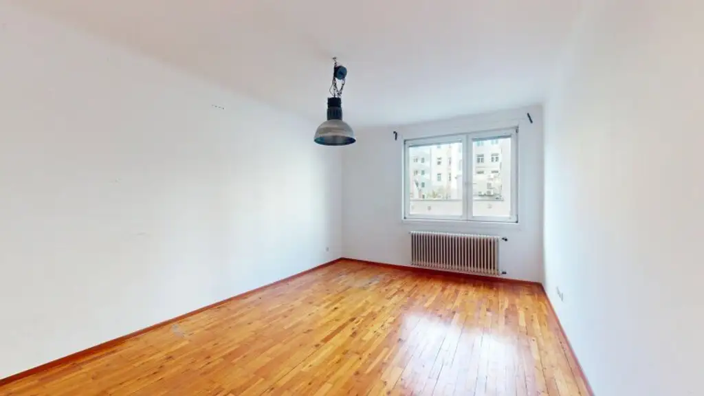 Gellertplatz - Sanierungsbedürftig - U-Bahn Nähe - Balkon optional