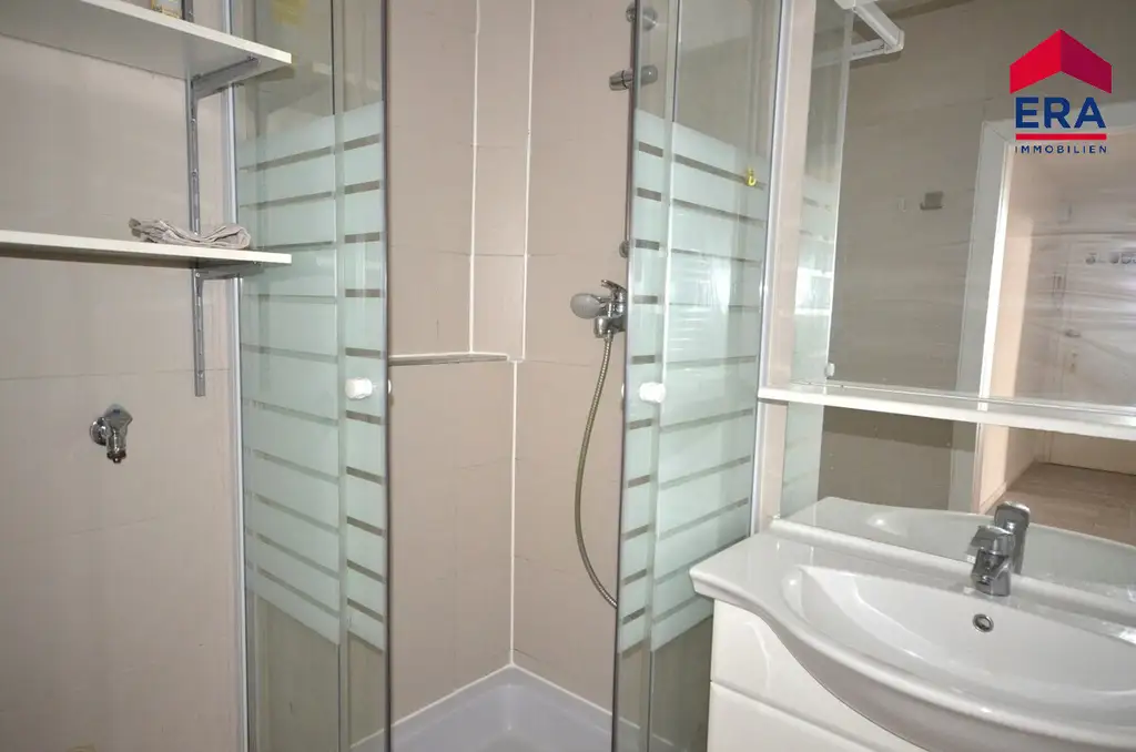 Ruhige und gut angelegte 2-Zimmer-Wohnung in der Buchengasse Nähe U1 Reumannplatz