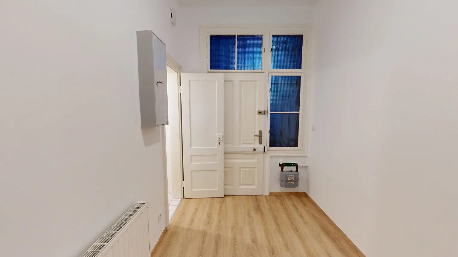 Unbefristet / Helle Altbauwohnung nahe Sonnenbergplatz