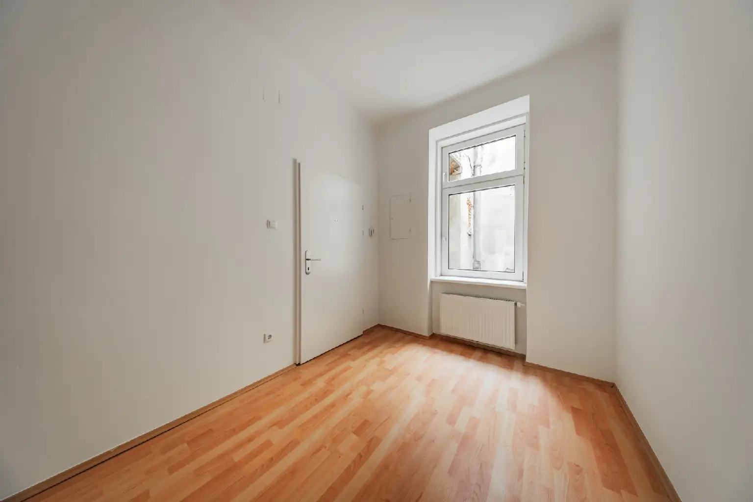 Stilvolle 3-Zimmer-Wohnung mit Einbauküche und sonniger Westausrichtung!