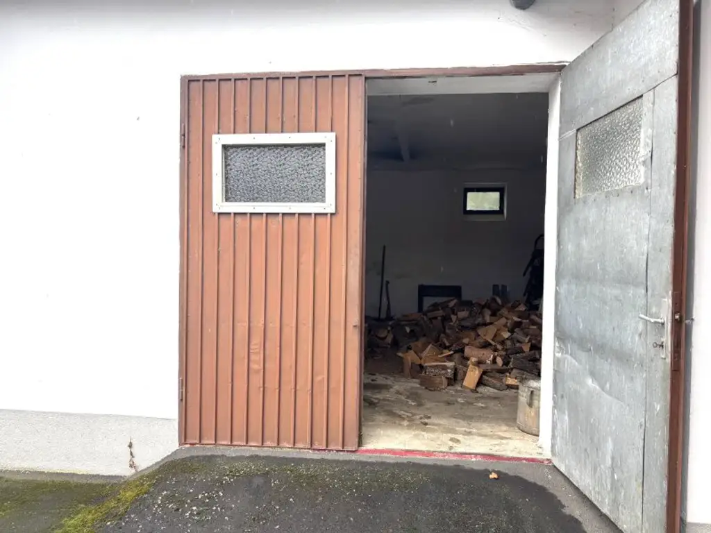 ** CHARMANTES ORIGINAL **  Olbendorf - gepflegter Vierkanthof in Ortslage mit ca. 1470 m2 Eigengrund !!