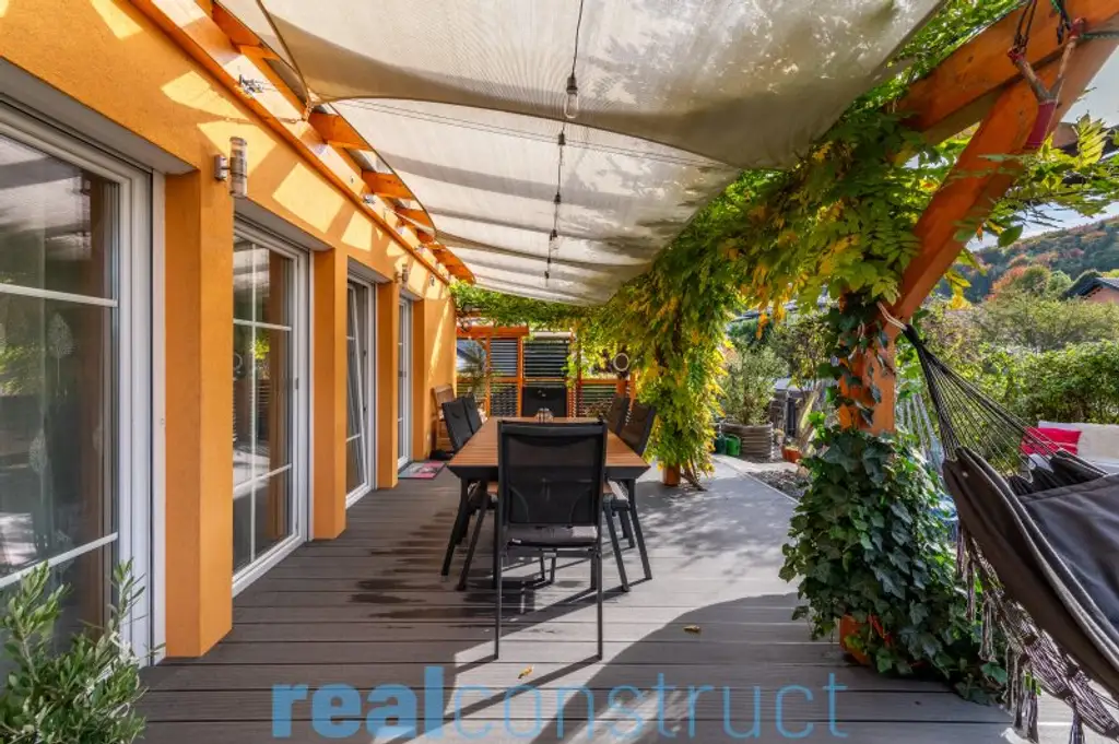 Ökologisch nachhaltiges Einfamilienhaus mit ERDWÄRME-Heizung in bester Lage von Bad Erlach