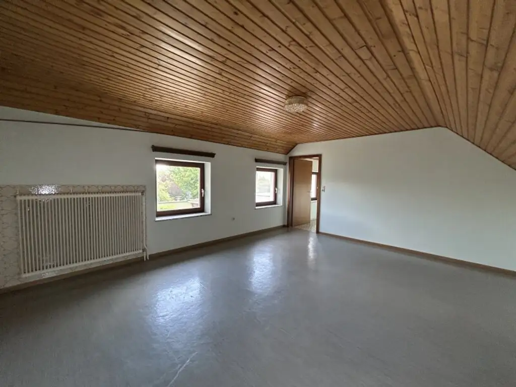 +++Charmantes Mehrfamilienhaus mit weitläufigem Naturgarten und vielseitigen Nutzungsmöglichkeiten!+++