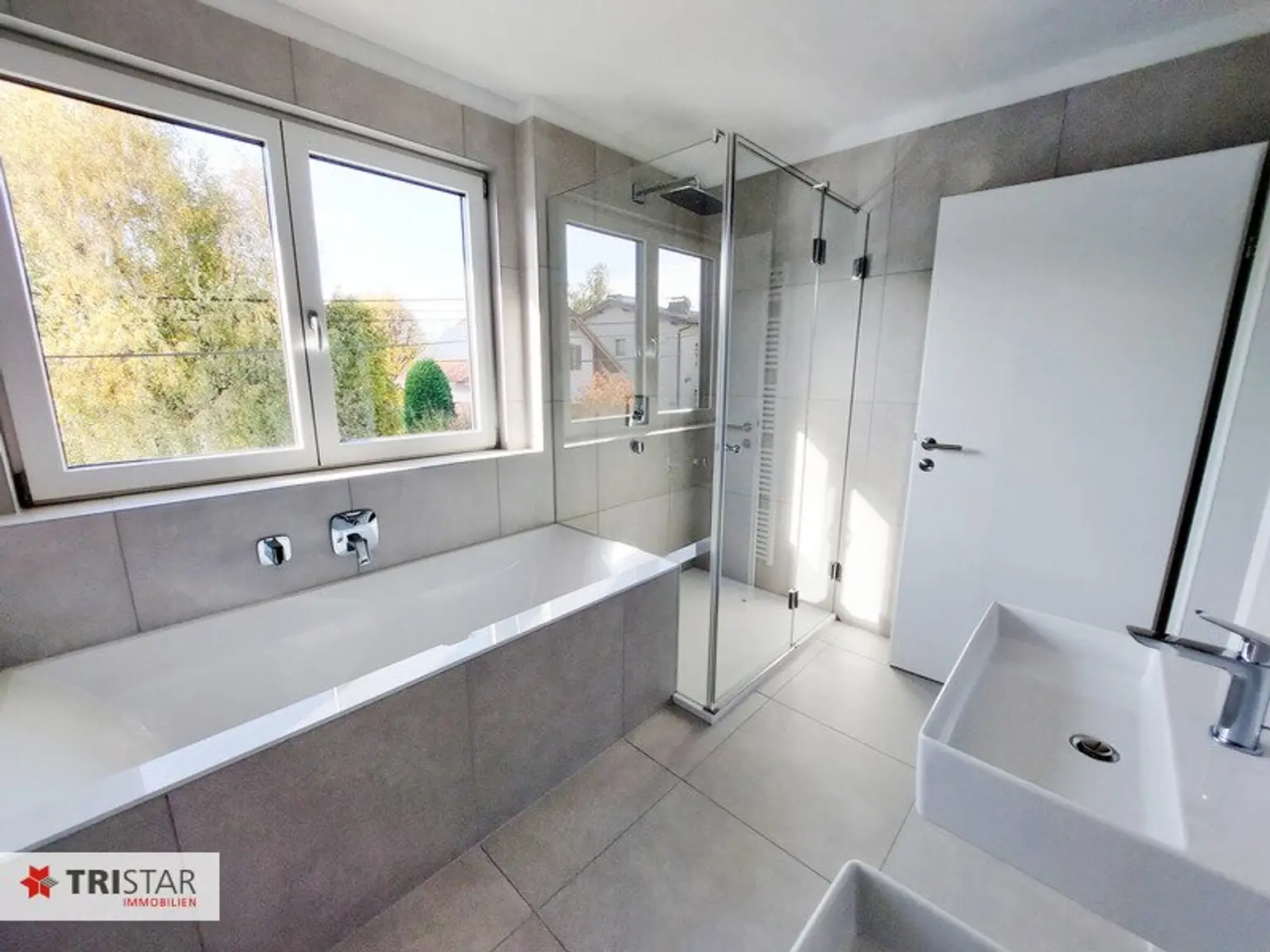 Modernes Doppelhaus in Wien: 124m² Erstbezug mit Garten, Terrasse und Stellplatz!