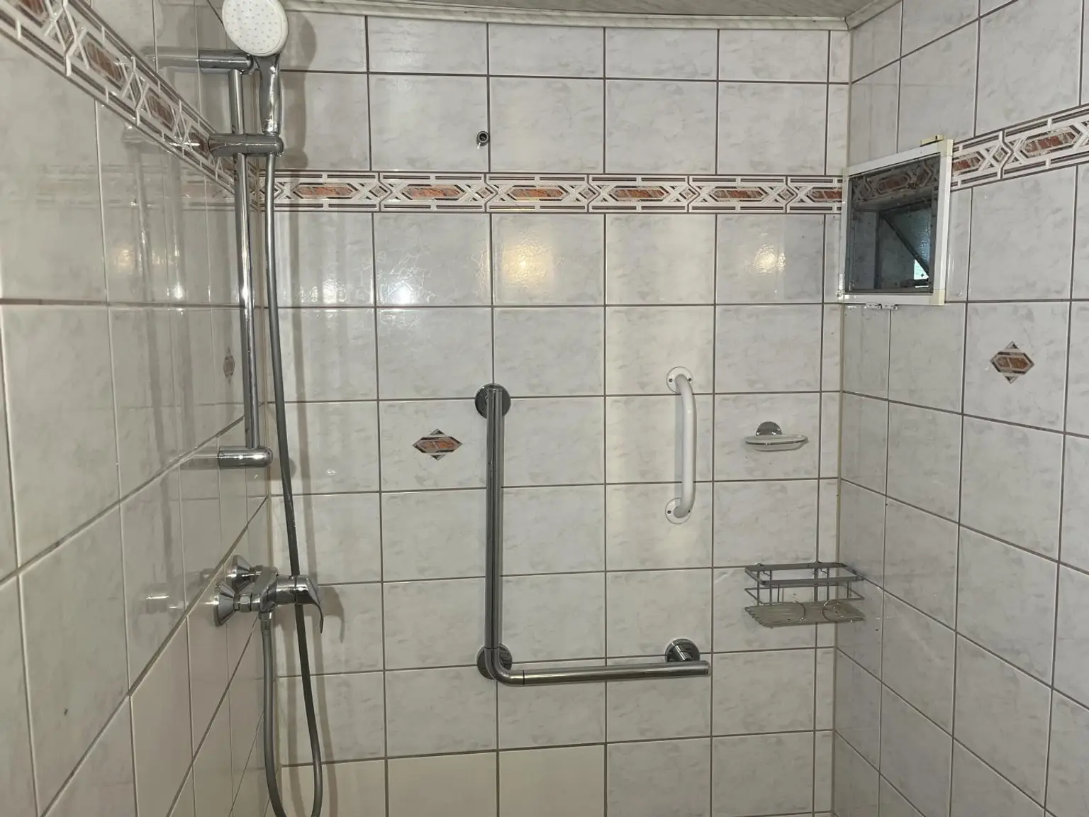 barrierefreie Dusche ca. 2,6 m²