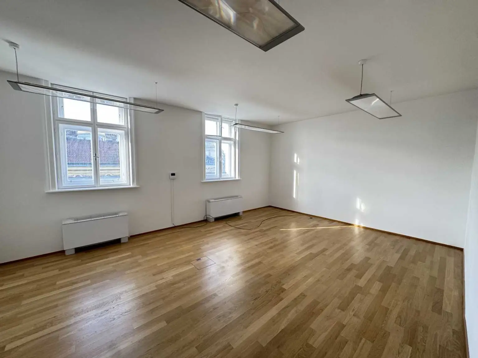 Ganzes Geschoss am Schubertring zu mieten!