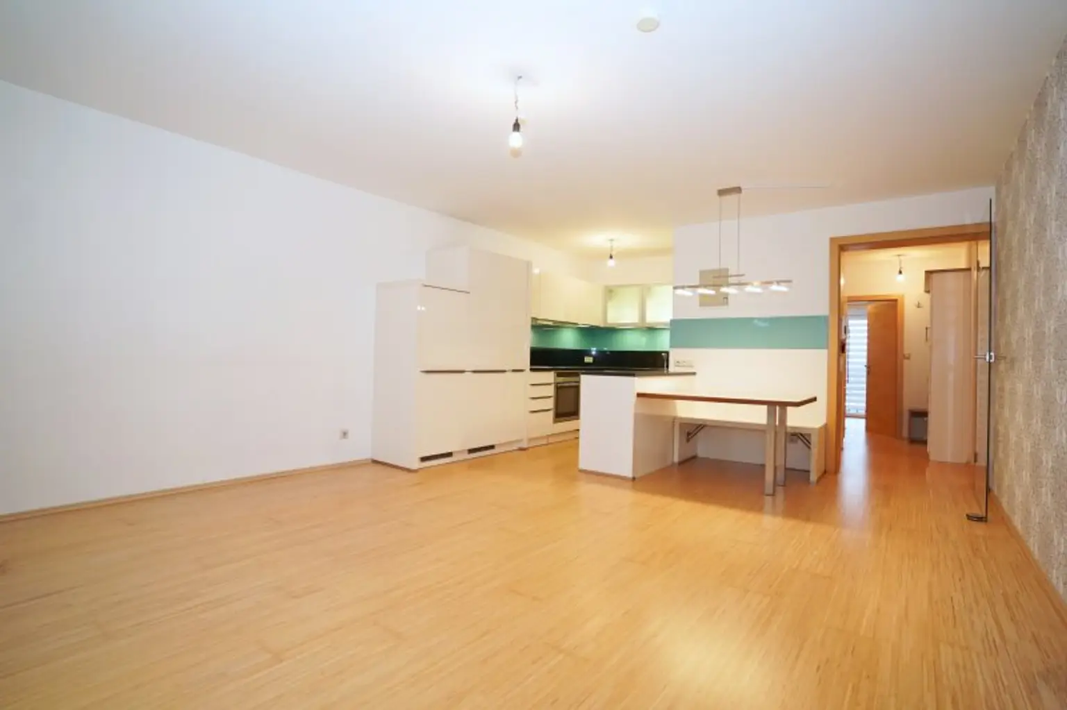 Perfekt für Familien – großzügige 4-Zimmer-Wohnung mit Loggia & Klimaanlage nahe Villach