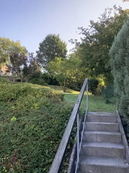 Charmantes Haus mit wunderschönem Garten in Top-Lage Nähe ISTA in Klosterneuburg/Kierling.