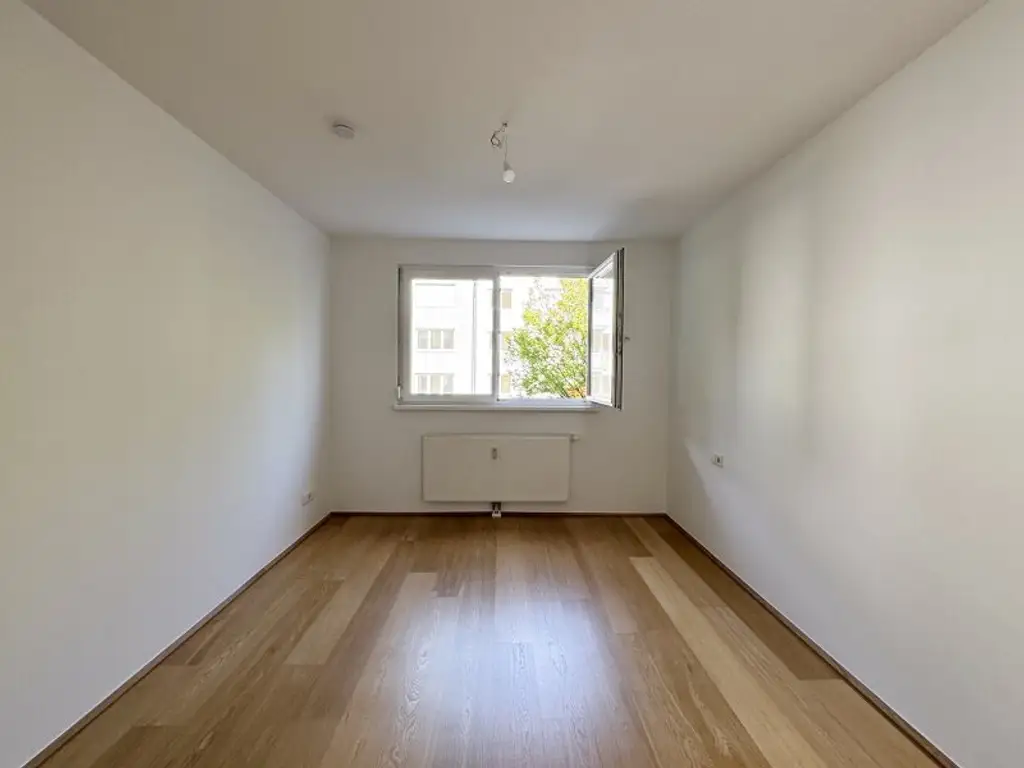 Neubau mit Balkon Richtung Innenhof | Stellplatz im KP inkludiert | ruhig & citynah bei Schmelz/Lugner City