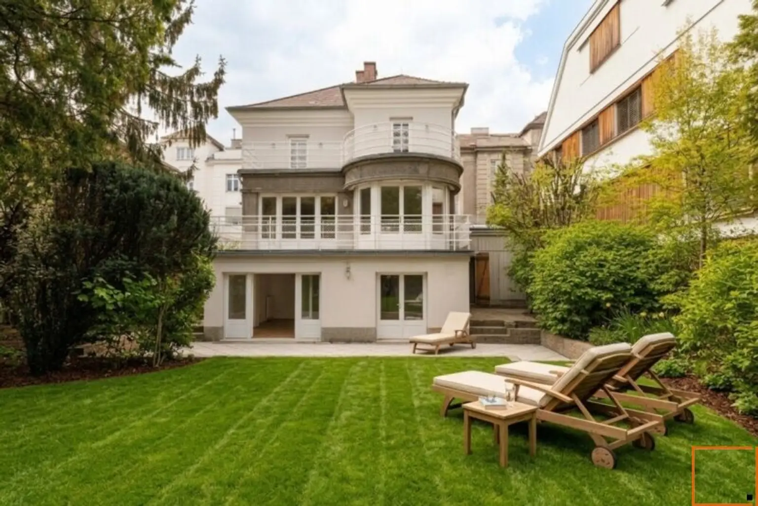 Fassade vom Garten aus