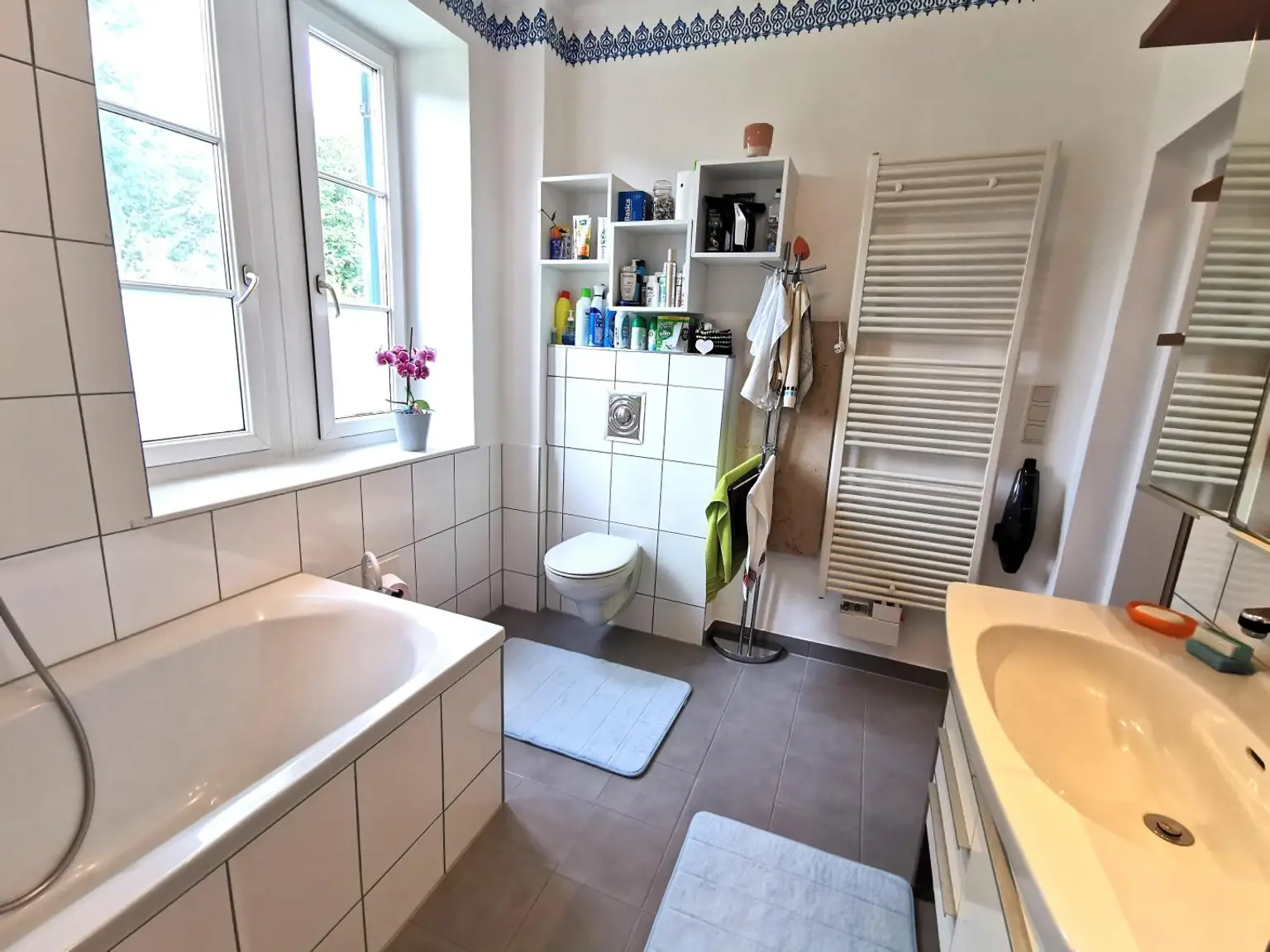 Schöne, gepflegte 2-Zimmer-Wohnung im Grünen