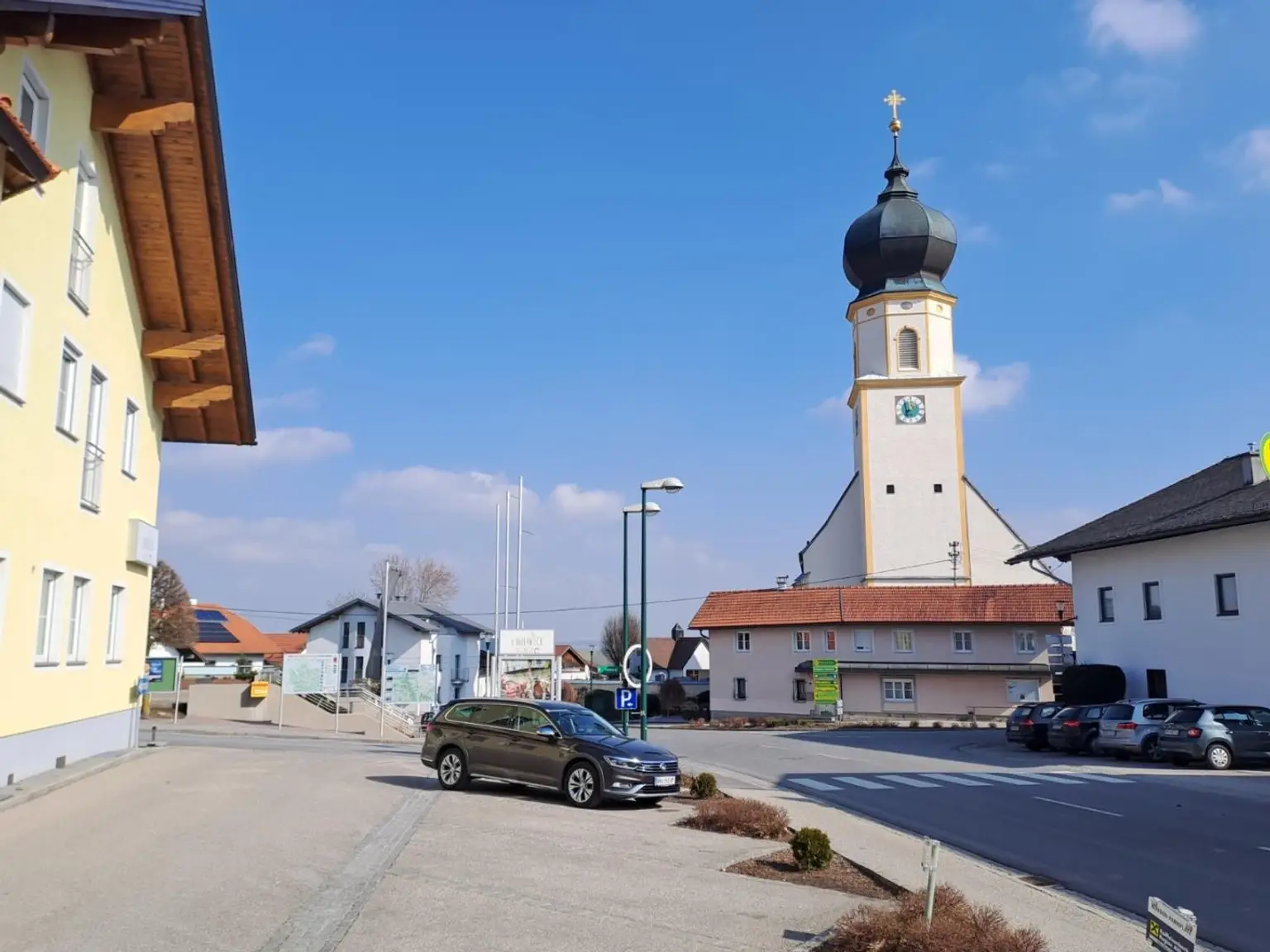 Geschäftsfläche zur vielfältigen Nutzung / auch Teilvermietung möglich