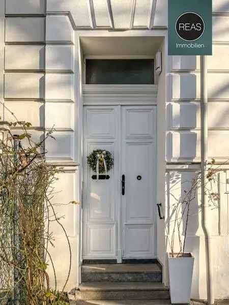 Provisionsfrei: Traumhaftes Stadthaus mit Garten in Gersthofer Bestlage!