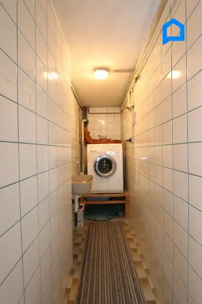 Sehr gepflegtes großzügiges Eckreihenhaus , Garten, Pergola, Terrasse, 4,5 Zimmer, plus Kellerräume, Garage