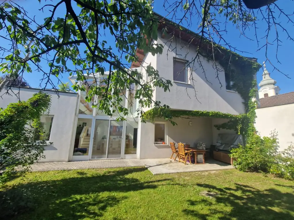 Einfamilienhaus in Gainfarn!
