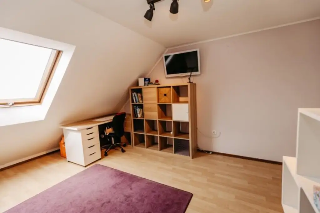 Gepflegtes, neu revitalisiertes  und liebevoll erhaltenes Landhaus. Natur, Sonne, Ruhe,  Seelenheil.