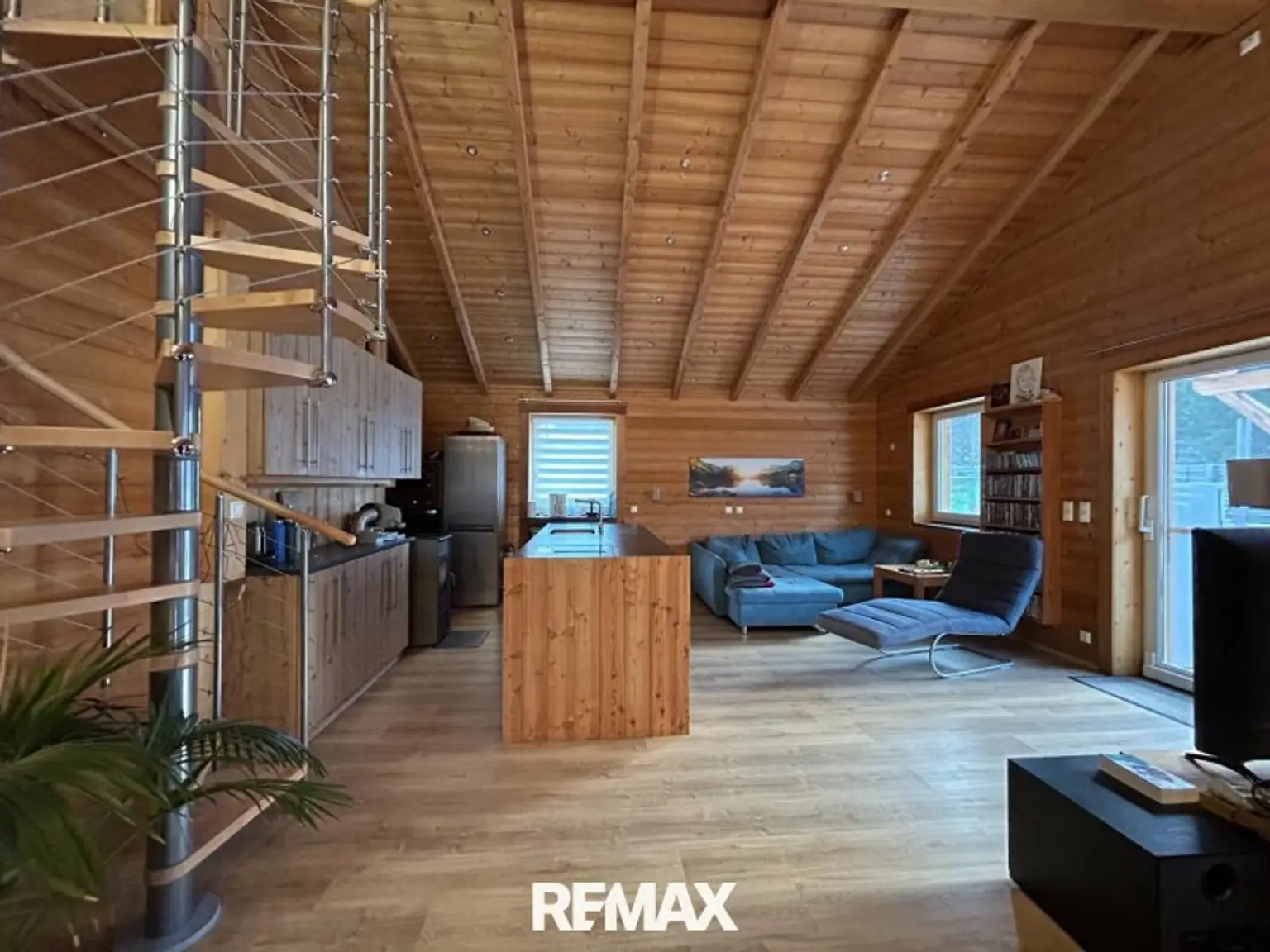 Wohn-Essbereich mit Küche