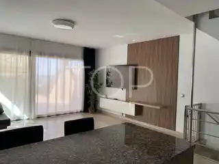 5 (2)