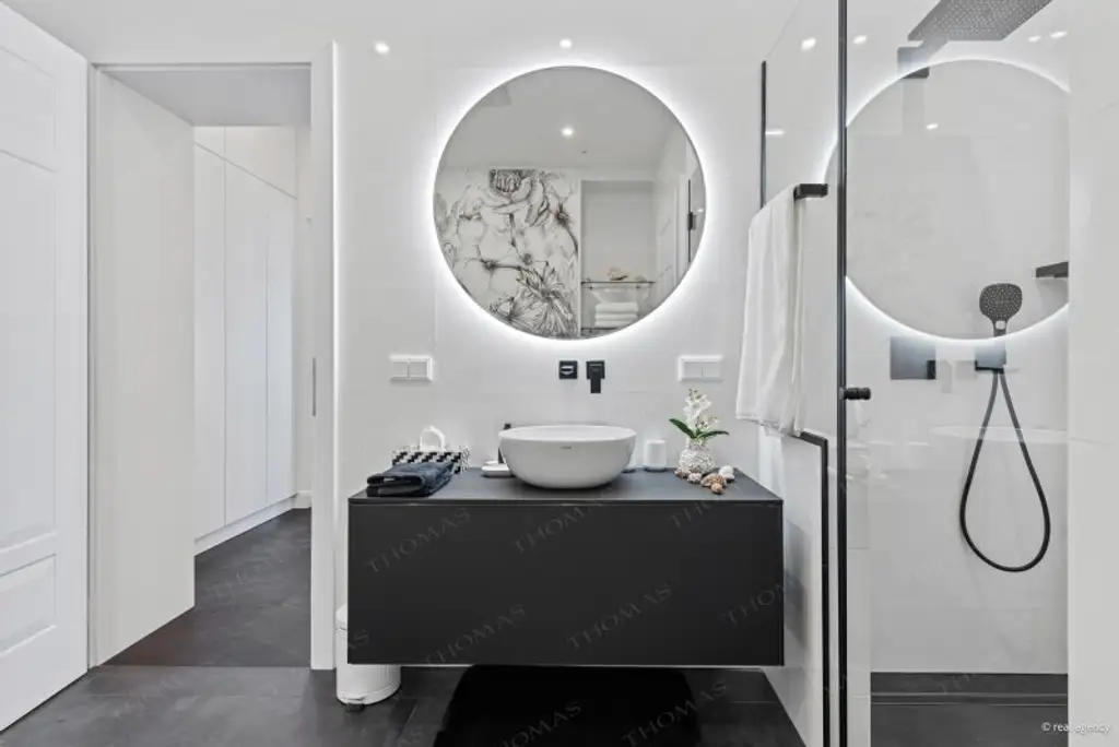 Luxuriöse, komplett möblierte Designerwohnung mit Balkon in Bestlage Döbling – barrierefrei & bezugsfertig