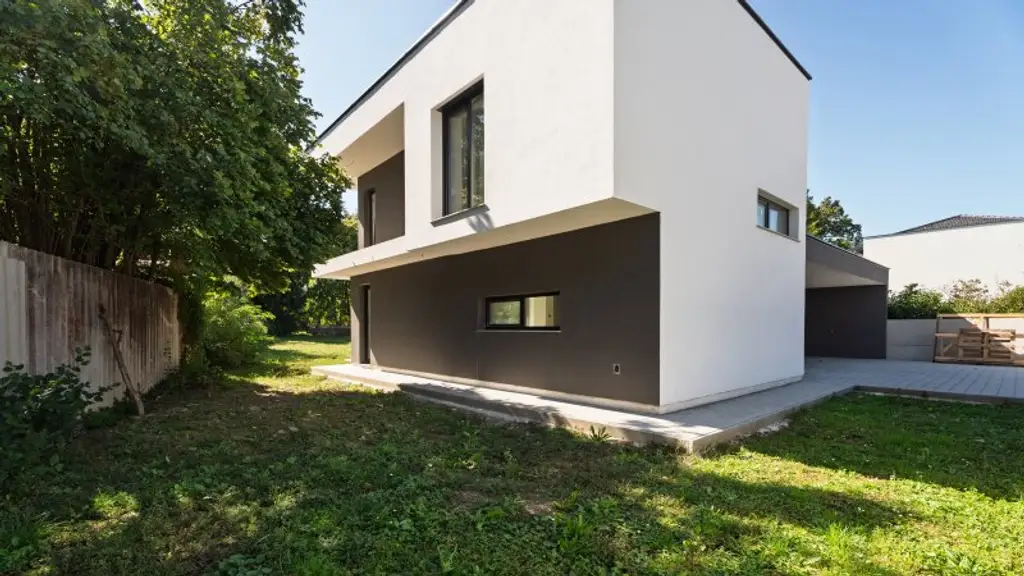 Ruhe, Design & Freiraum – Ihr neues Zuhause in Weikendorf. Belags- oder Schlüsselfertig!
