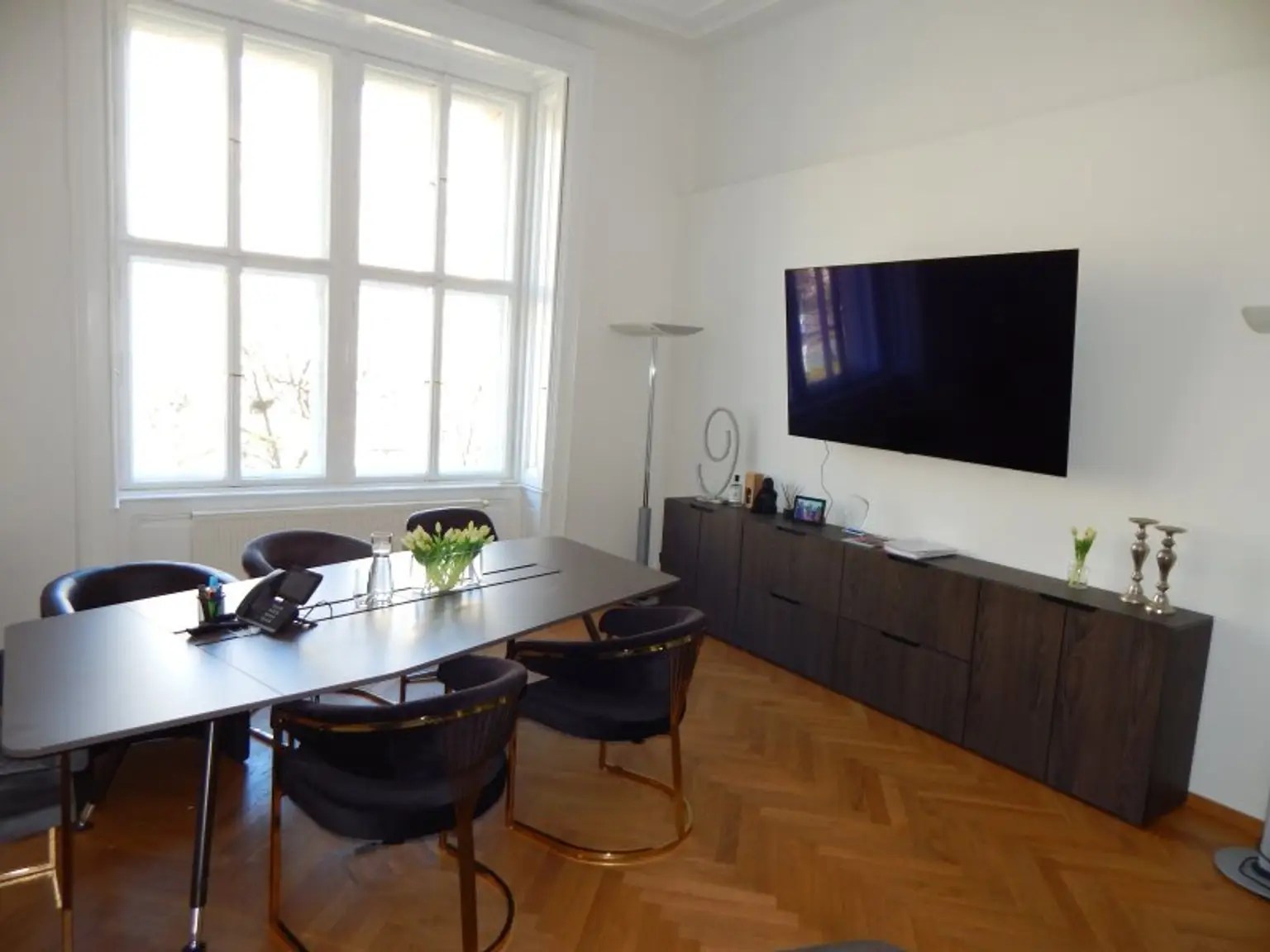 Modernes saniertes Büro/Praxis in zentraler Lage, mit allen Extras - nähe Oper