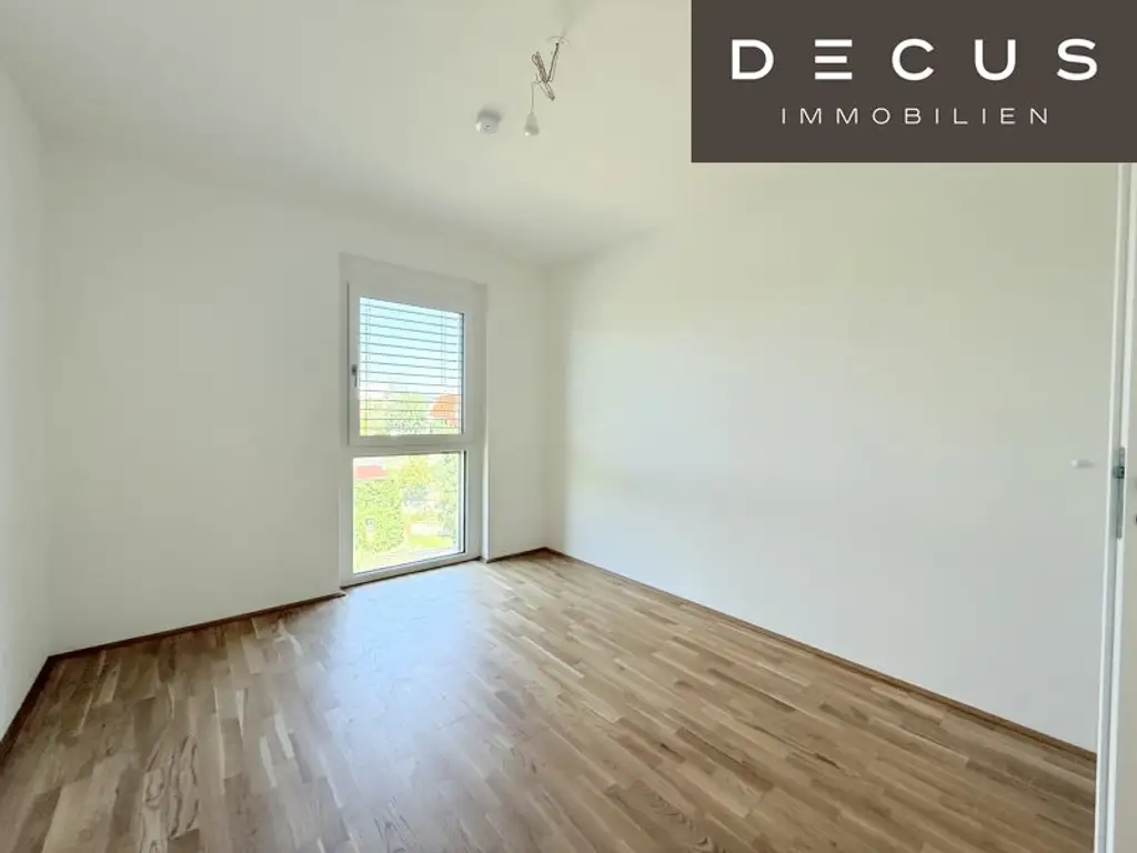 / BALKON / 3  ZIMMER / VERFÜGBAR AB SOFORT / ZENTRAL BEGEHBAR
