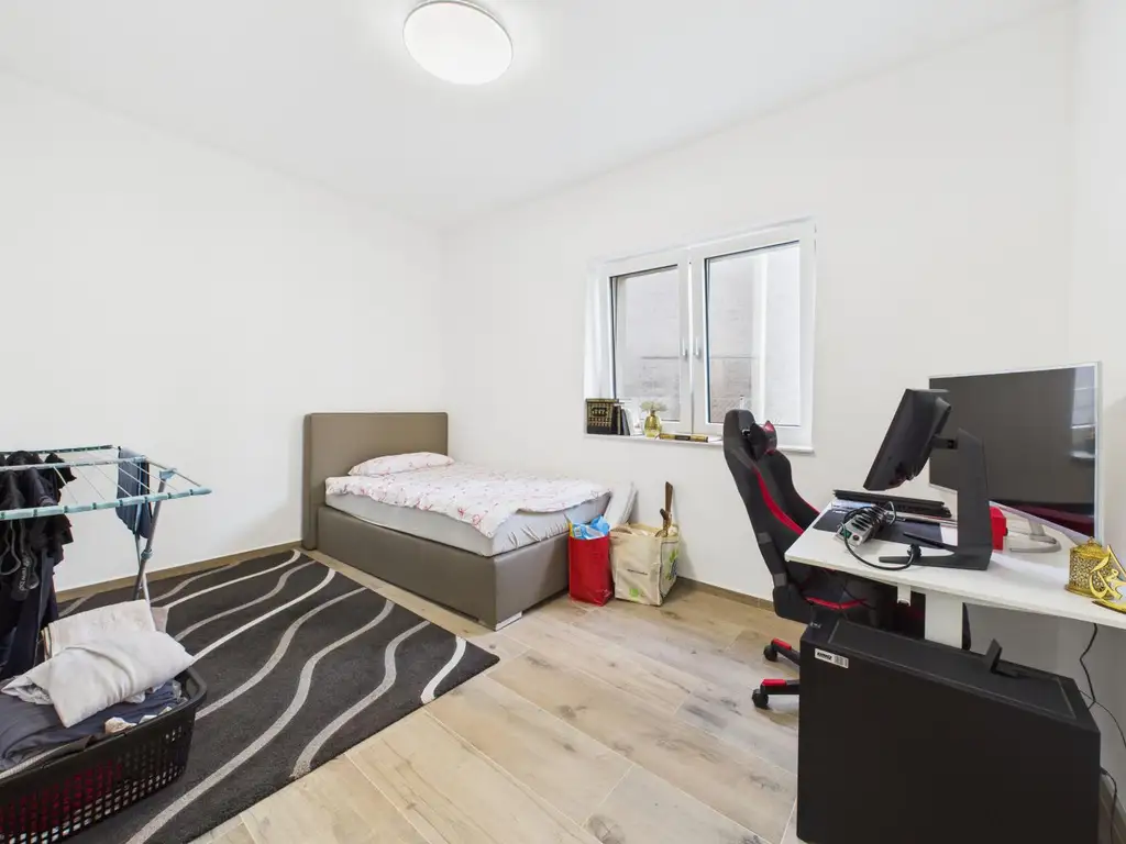 Kernsaniertes Anlageobjekt mit großzügigen Büroflächen und Wohneinheiten in 4050 Traun