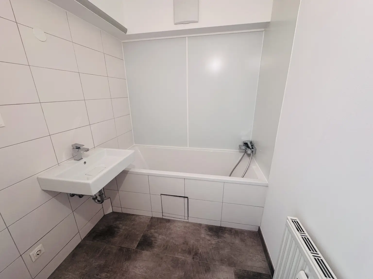 3-Zimmer-Neubauwohnung mit Westbalkon & Garage in ruhiger Grünlage