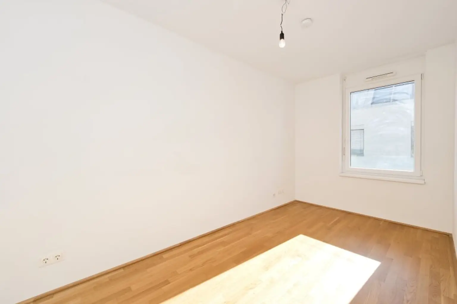 Sonnige 3-Zimmer-Eigentumswohnung mit Südterrasse & Garage – ruhig, grün & citynah an der renaturierten Liesing