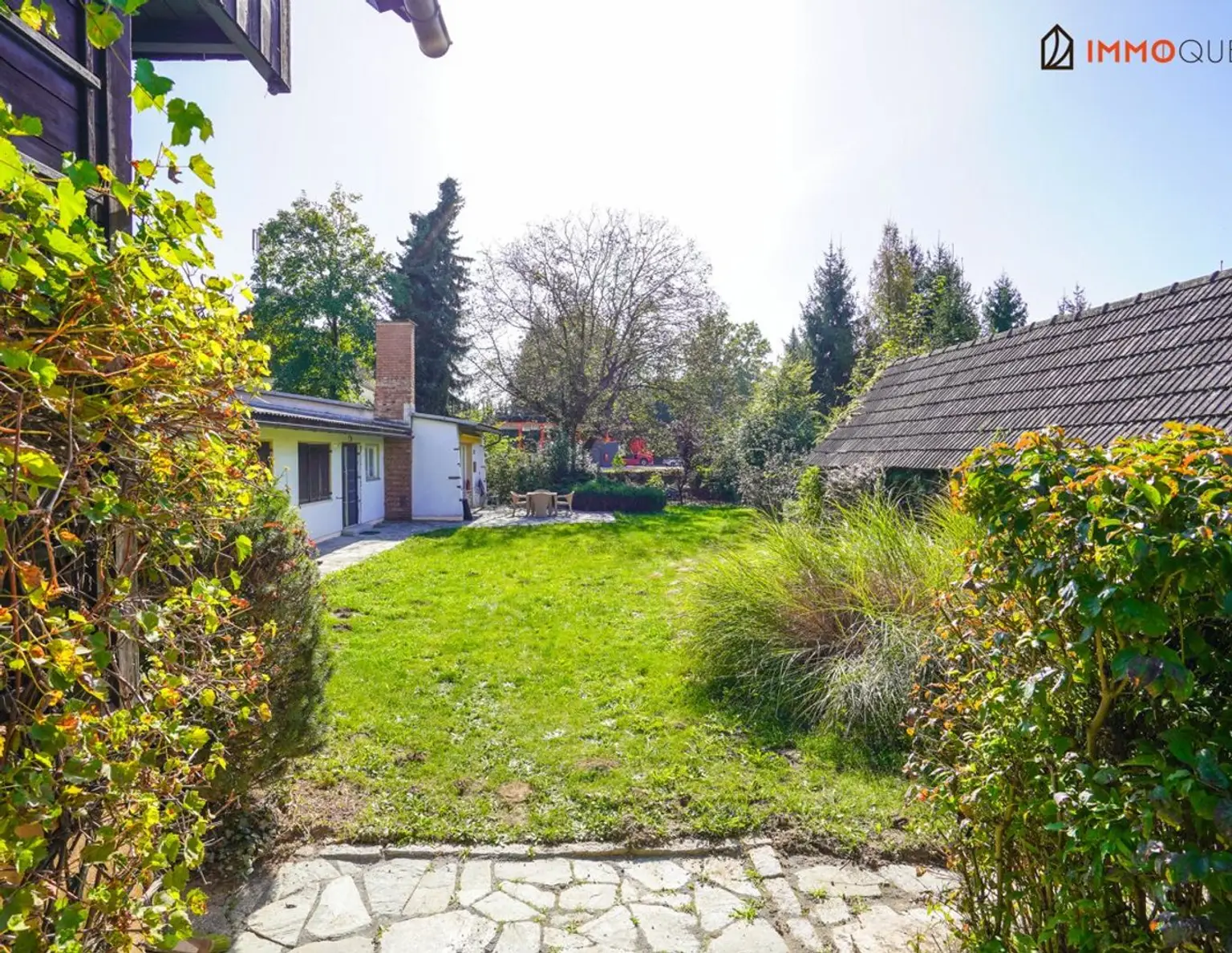 Potenzial pur - Einfamilienhaus mit Bungalow, Terrasse, großzügigem Garten und Gartenhütte in Velden am Wörthersee zu verkaufen