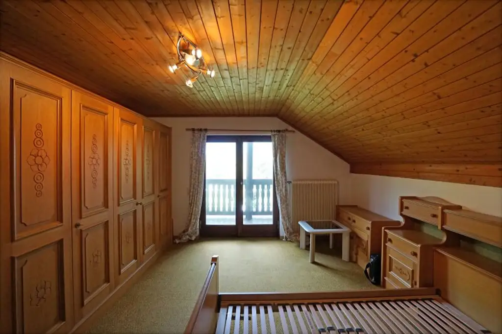 Premiumlage im Wienerwald! Idyllisch gelegenes Landhaus mit Wellnessbereich und Panoramablick