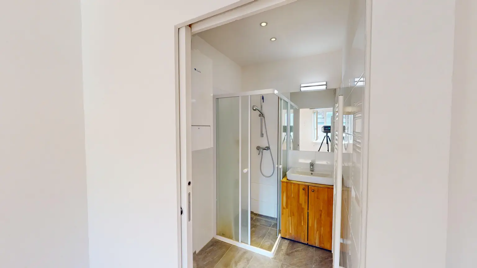 Smarte Stadtwohnung bei der Oper I Absolute Ruhelage