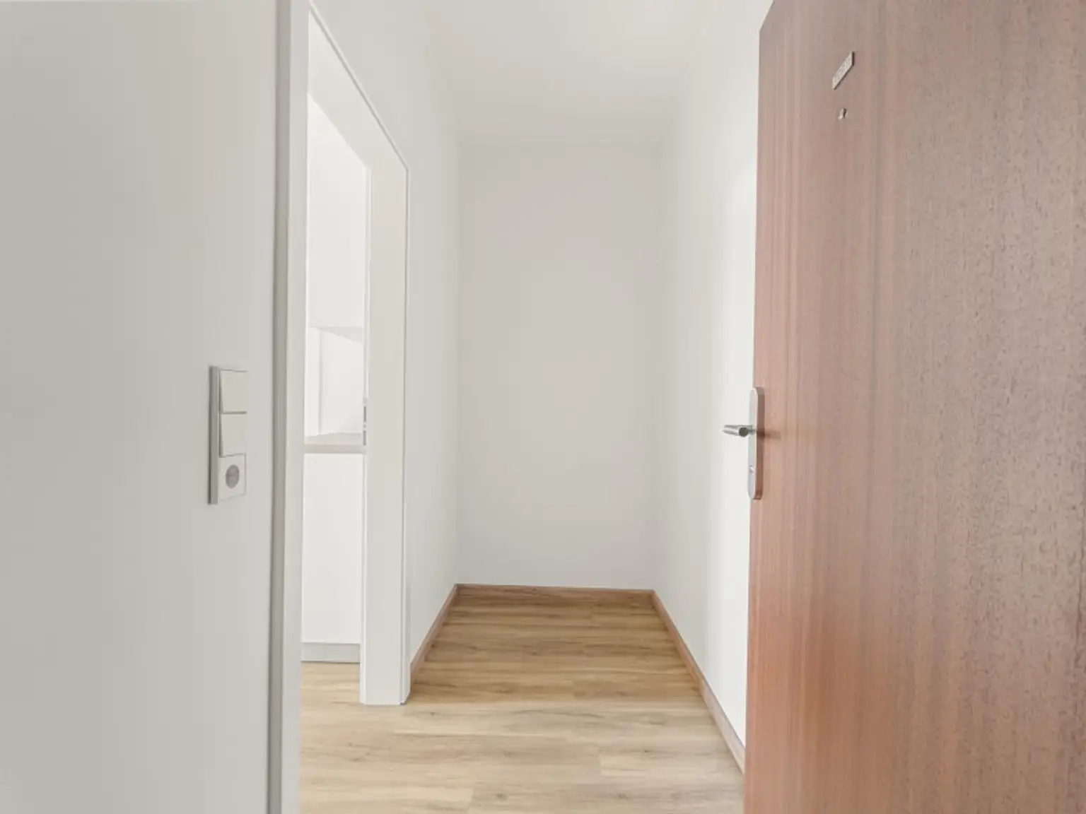 Traumhafte und kernsanierte 1,5 Zimmer Wohnung mit Parkplatz in Klagenfurt - Billrothstraße