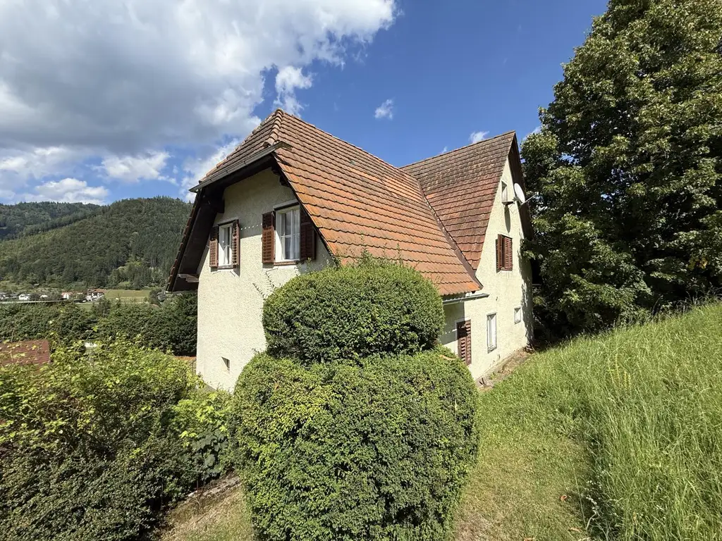 Übelbach, Wohnhaus zum sanieren mit großem Grundstück in Grünlage