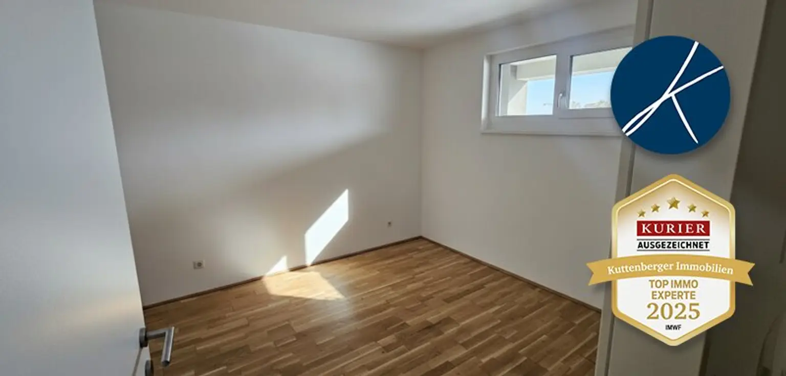 großzügiges Schlafzimmer