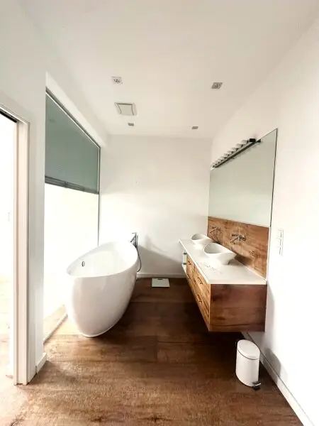 Ein Zuhause für Ästheten und Liebhaber stilvoller Altbaukultur mit knapp 94m² | 8m² Balkon - 1160 Wien