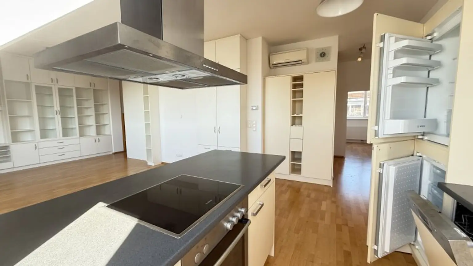Unbefristete 4 Zimmer-Dachgeschosswohnung mit Dachterrasse ab sofort zur Anmietung frei!